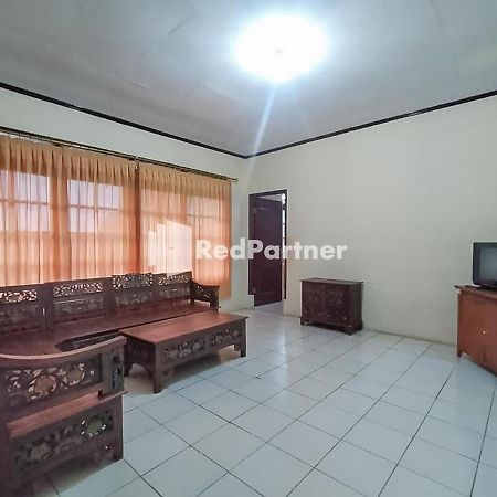 Pertiwi Village Redpartner Paragajen 外观 照片