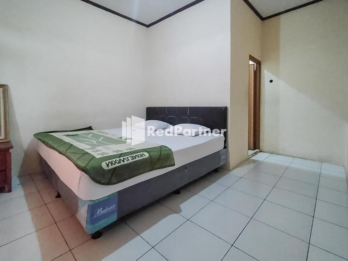 Pertiwi Village Redpartner Paragajen 外观 照片