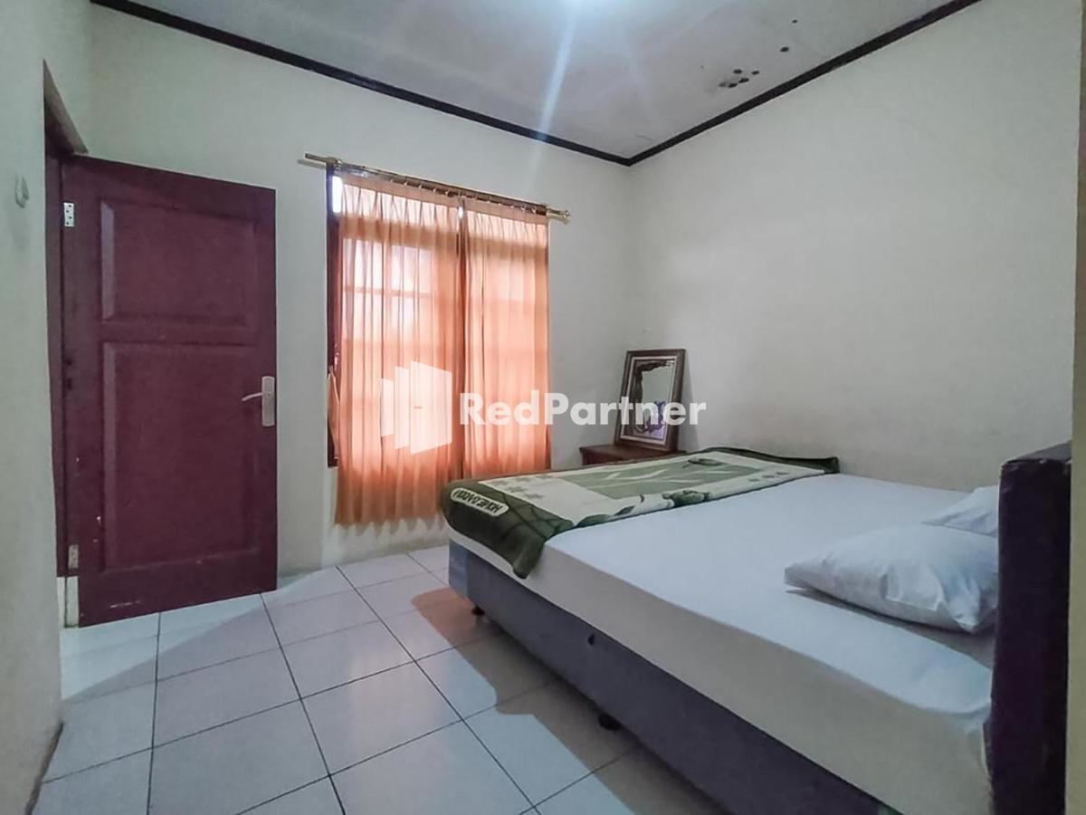 Pertiwi Village Redpartner Paragajen 外观 照片